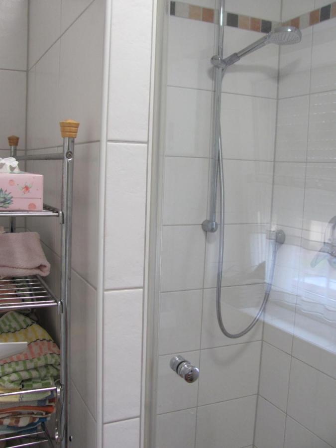 #1Gemuetliches Ruhiges Sonniges Balkonzimmer Mit Gemeinschaftsbad W-Lan Airport Nah Late Night Check In Haus Nr 9,5 Trunkelsberg 外观 照片